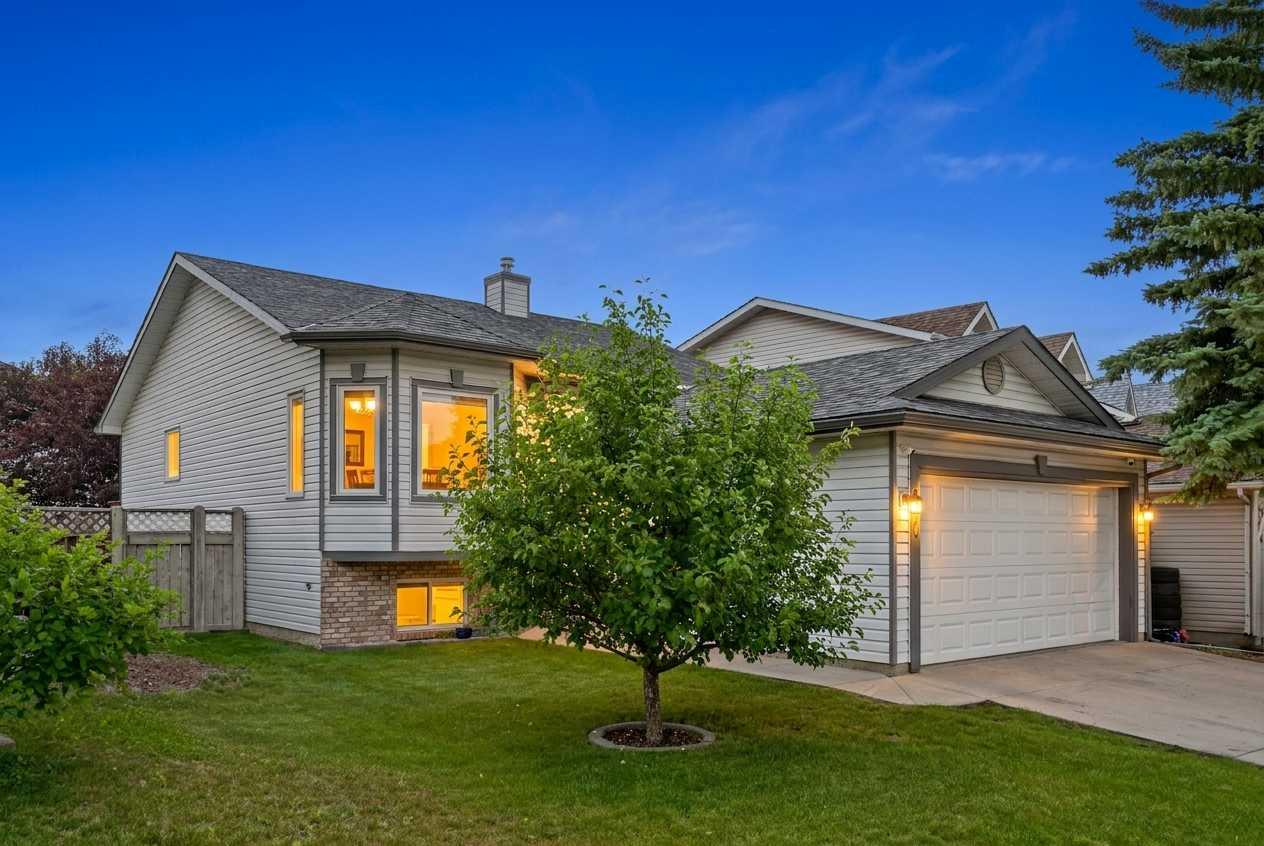 940 Coventry Drive NE, T3K 4J6
