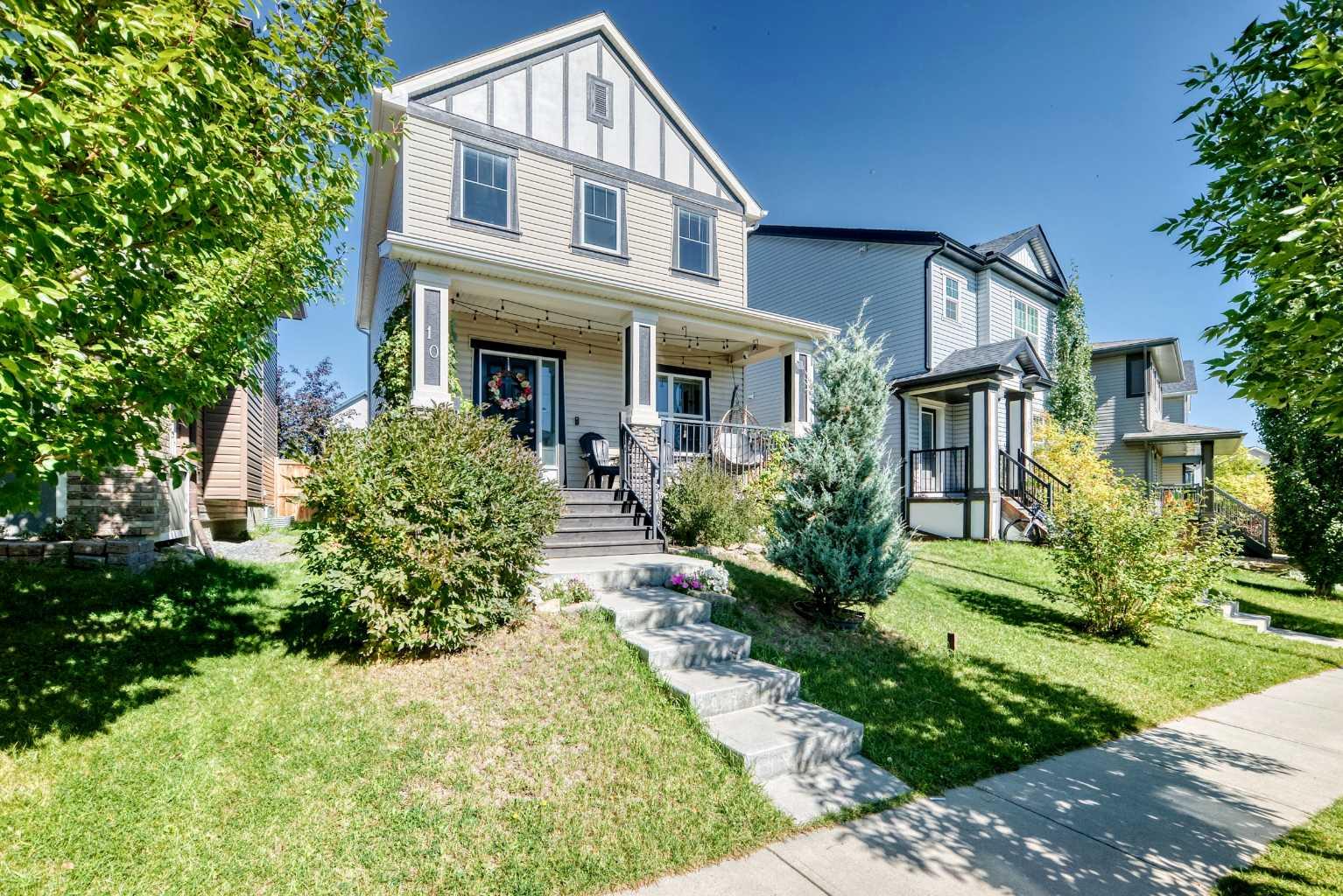 10 Reunion Grove NW, T4B 0Z7
