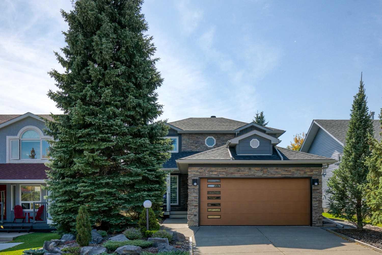 39 Shannon Hill SW, T2Y 2Y7