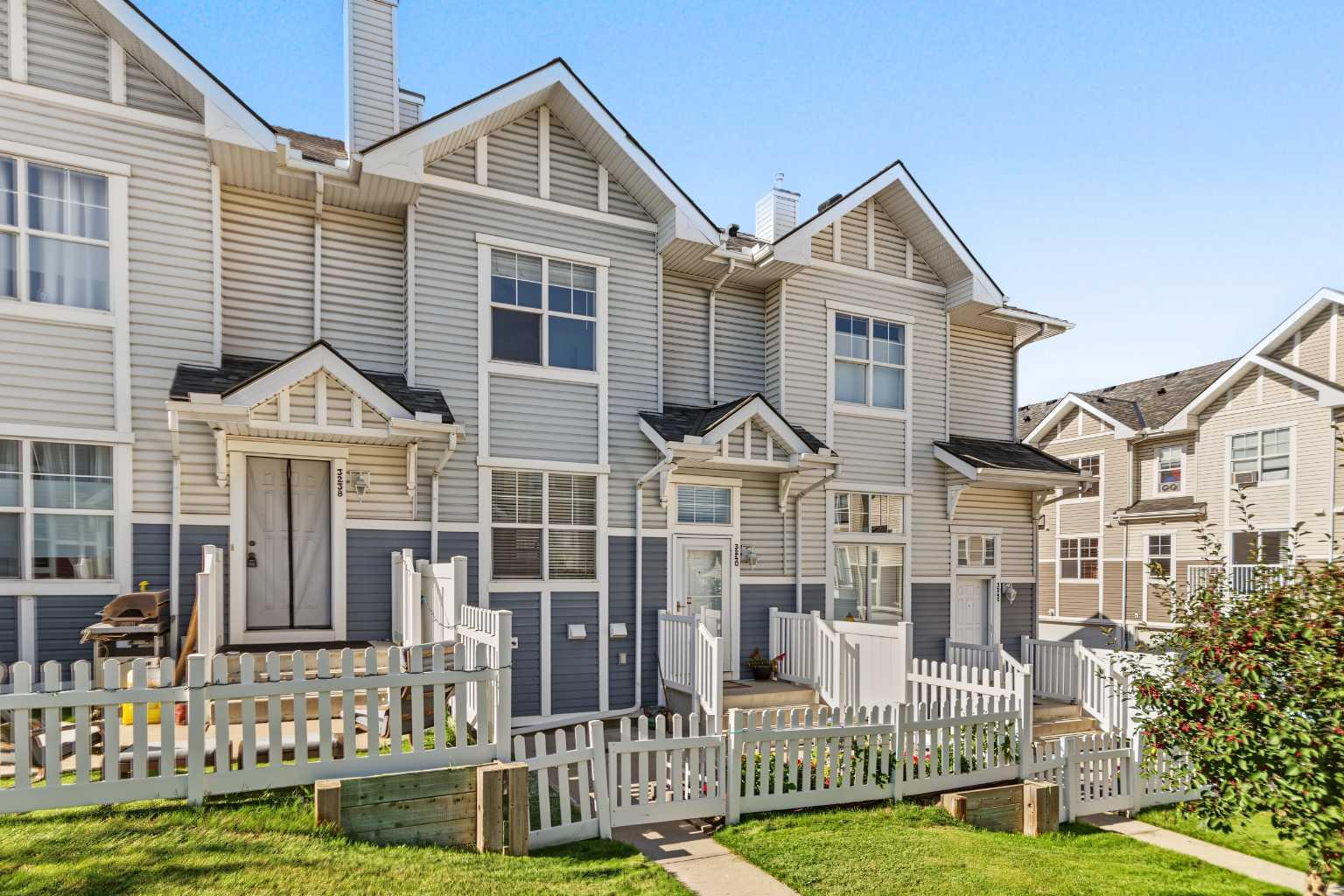 3240 New Brighton Gardens SE, T2Z0A3