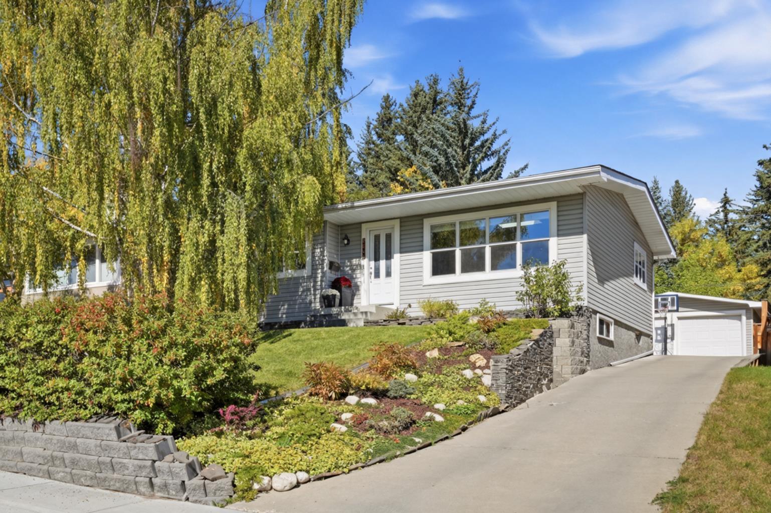 5432 Bannerman Drive NW, T2L 1W2