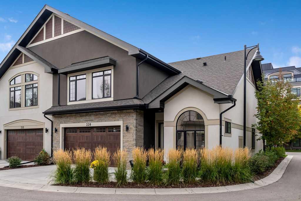 228 Quarry Way SE, T2C5T3