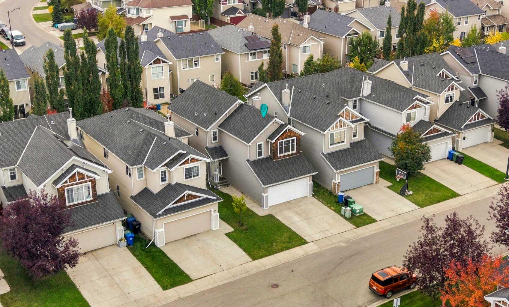 16 Cougartown Place SW, T3H 0A2