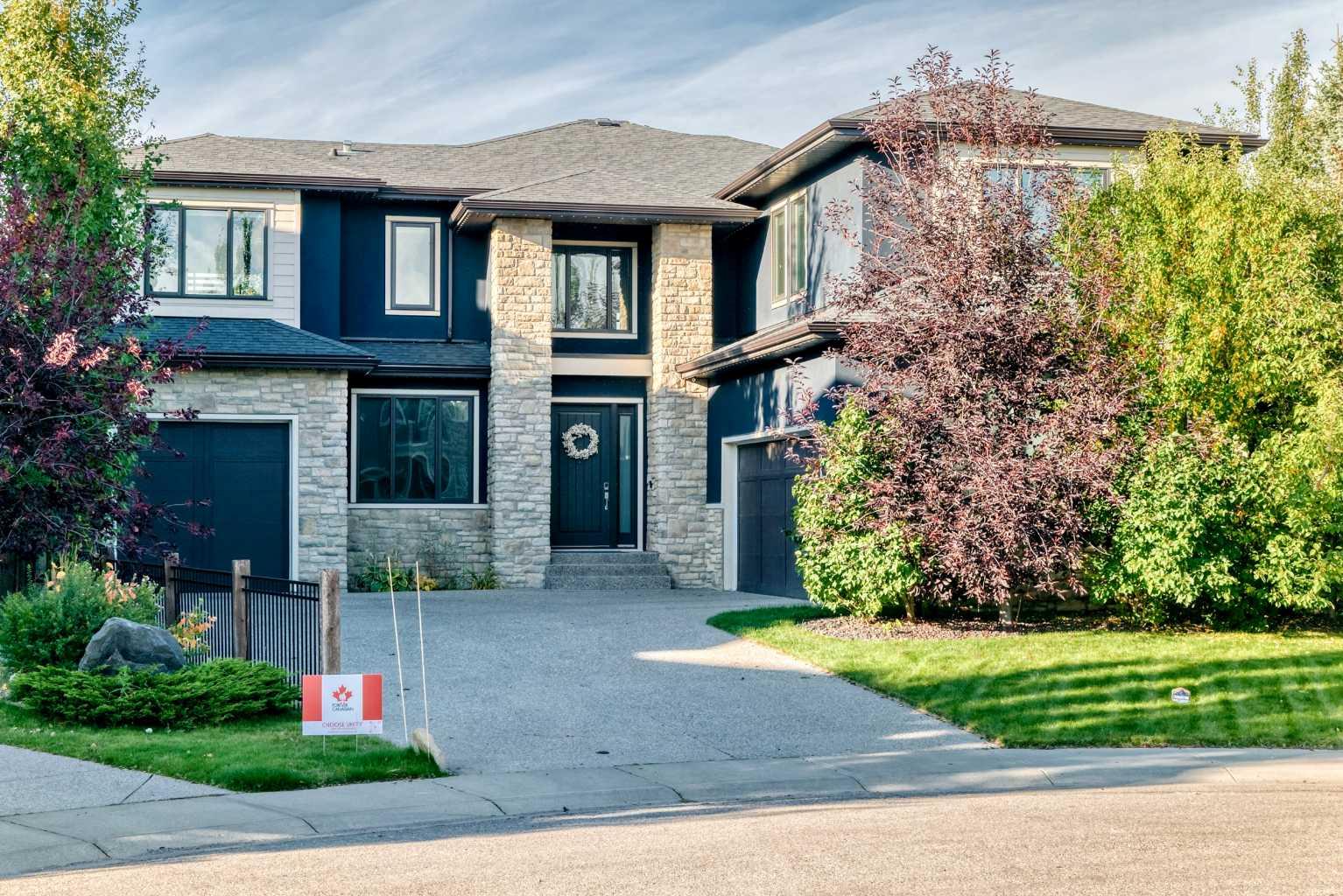 62 Wexford Crescent SW, T3H 0H1
