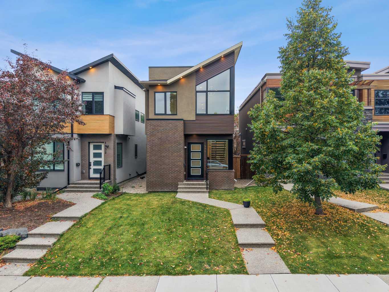 1937 44 Avenue SW, T2T 2N7