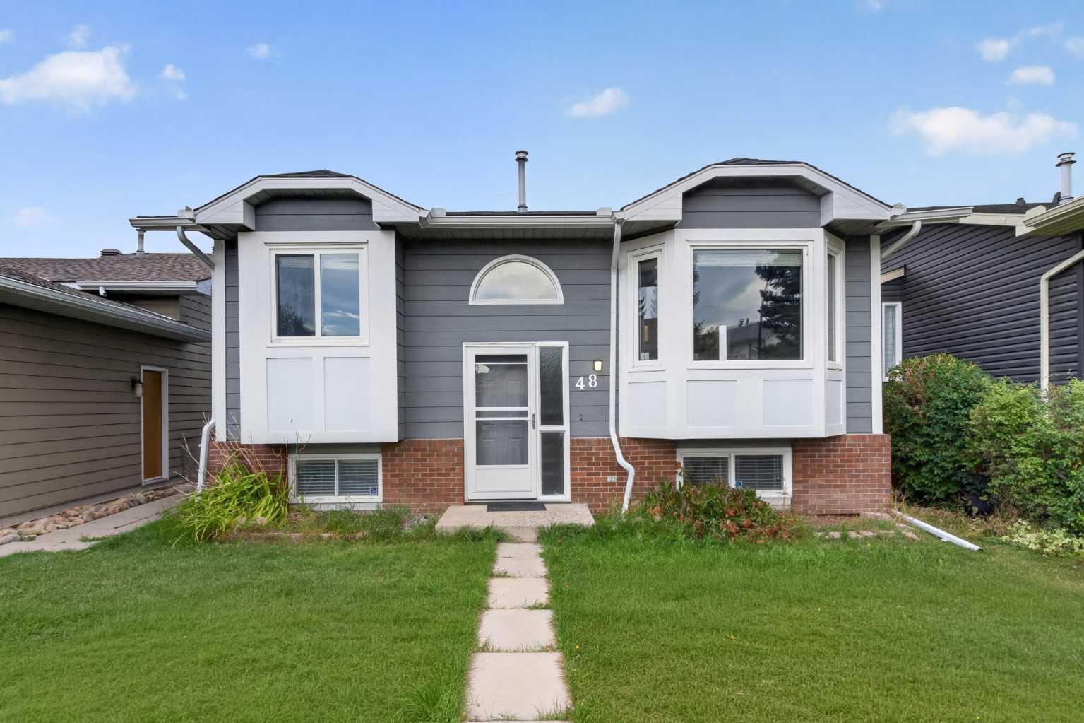 48 Shawfield Road SW, T2Y 1Y7