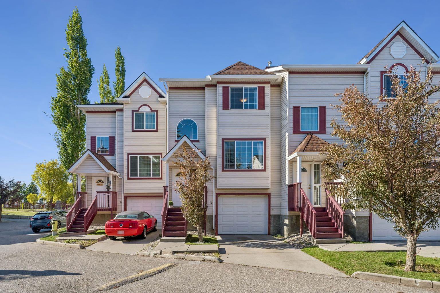 5, 15 Rocky Ridge Gate NW, T3G 4P6
