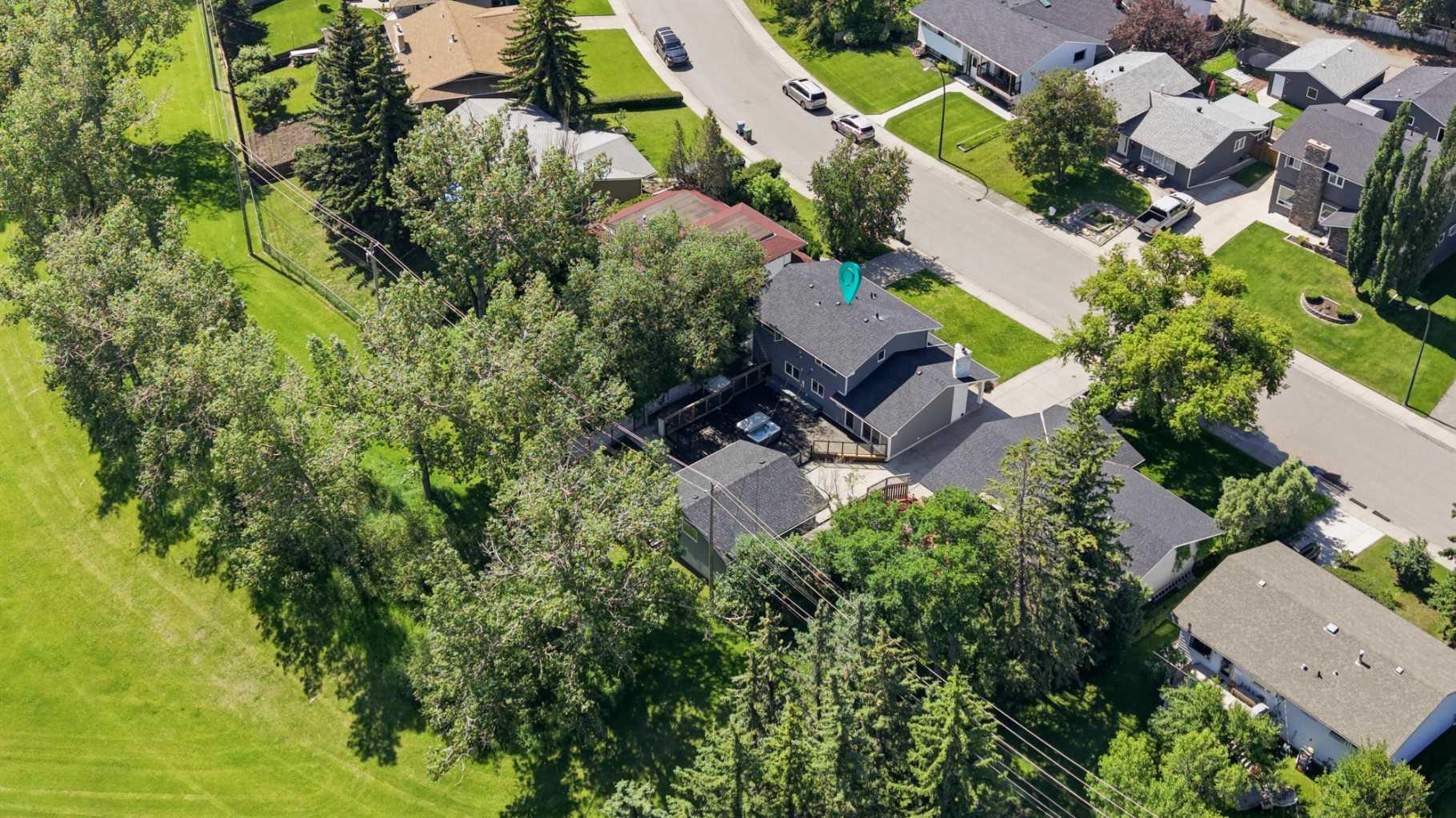 20 Mapleglade Close SE, T2J 2G9