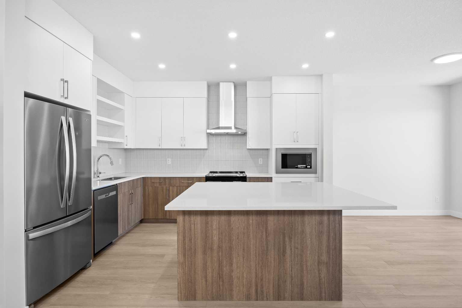 131 Greenwich Drive NW, T3B 6K7
