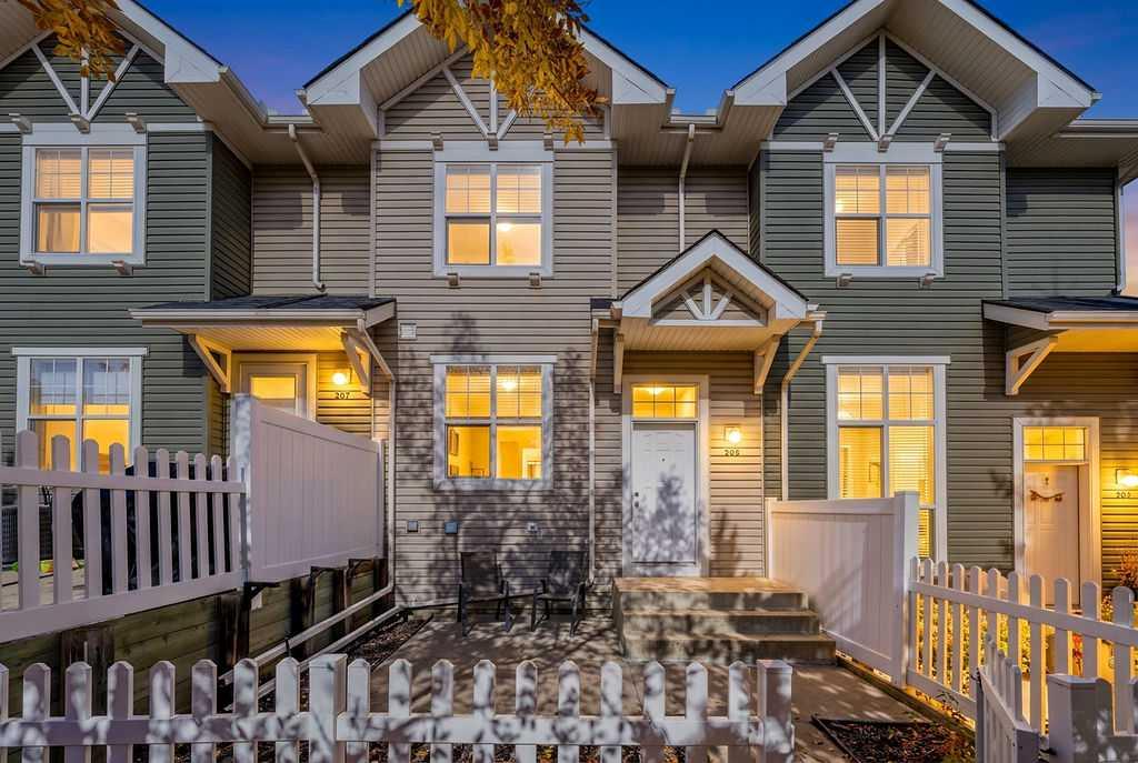 205 Toscana Gardens NW, T3L 3C3