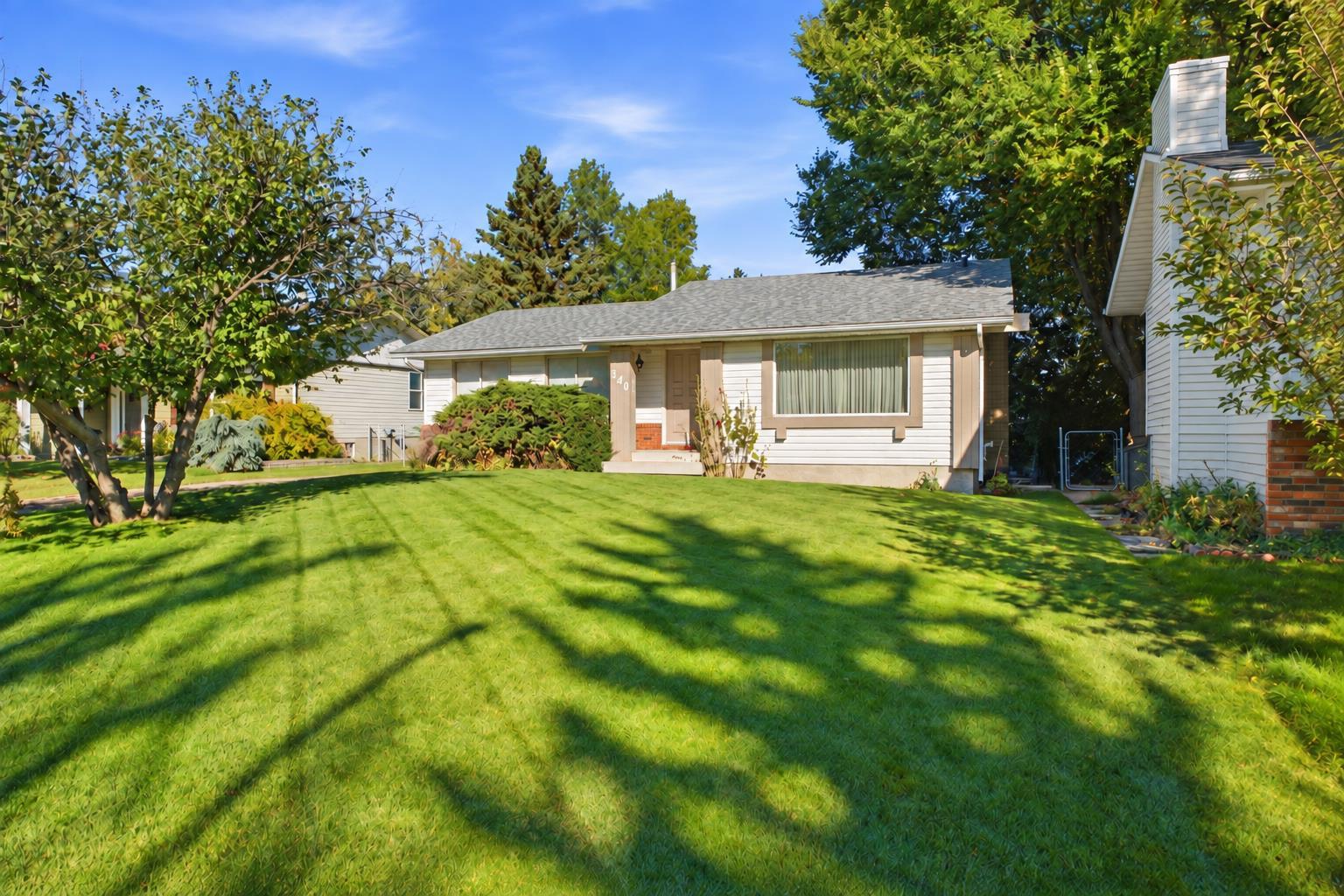 340 Canniff Place SW, T2W2L9