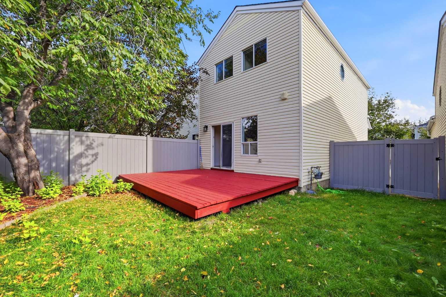 11 Coventry Lane NE, T3K 4G4