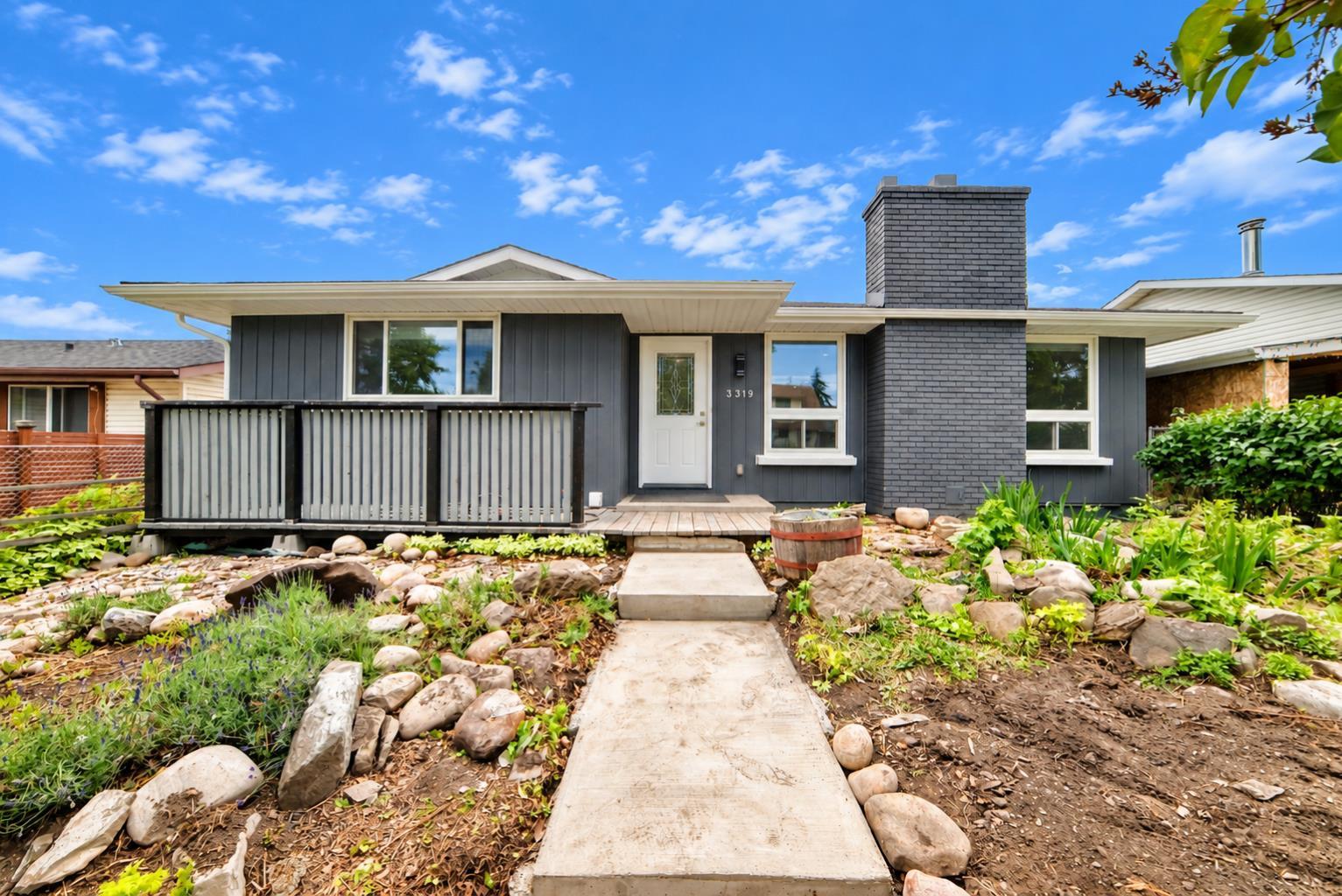 3319 Radcliffe Drive SE, T2A 5X3