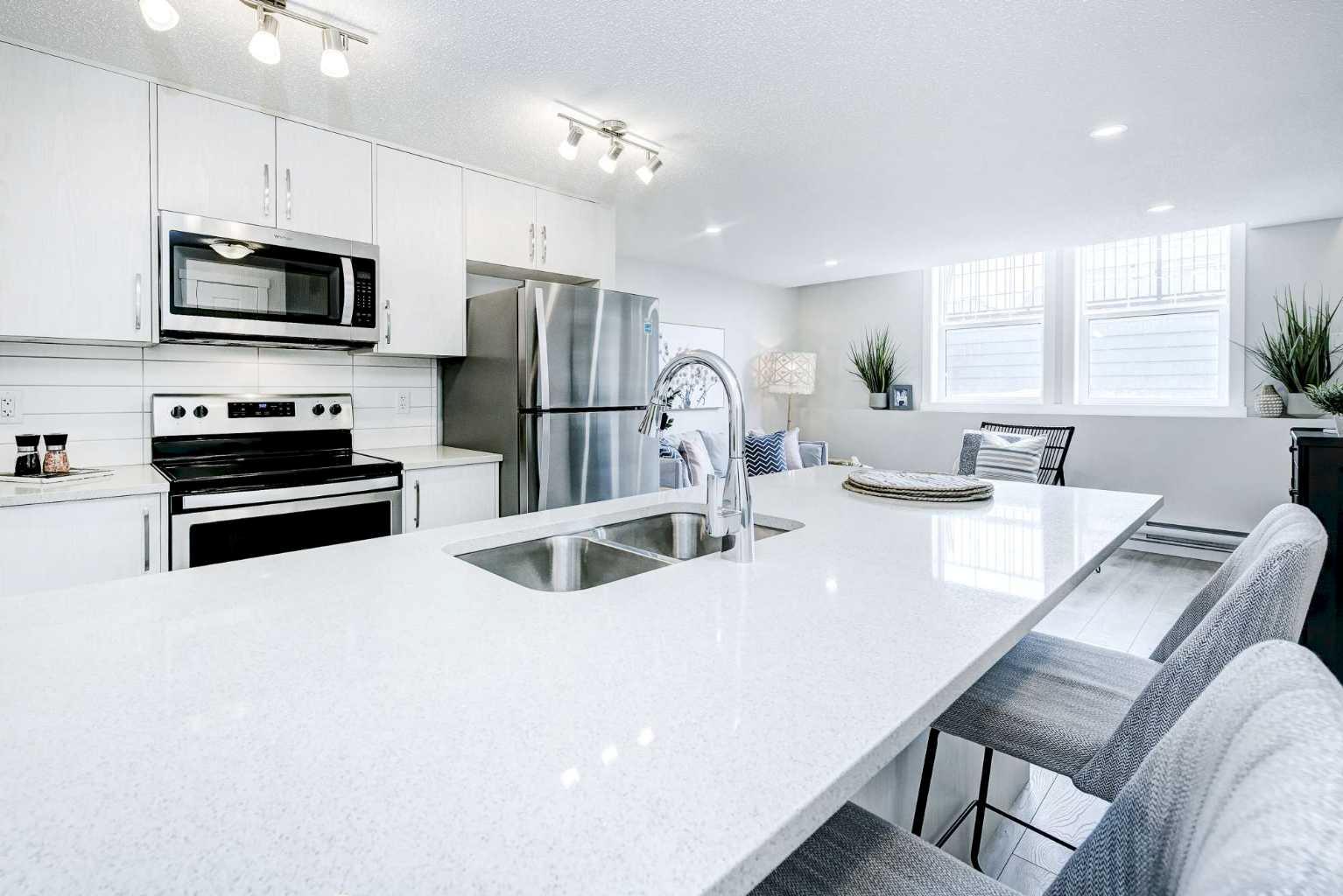 101, 260 Rowley Way NW, T3L0H5